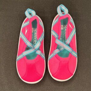 Speedo Water Shoes Sz S 5-6